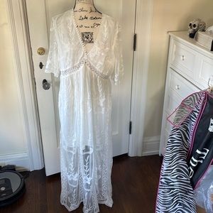 Casual wedding dress, NWT, fits small